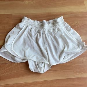 Lululemon Tracker shorts white size 6